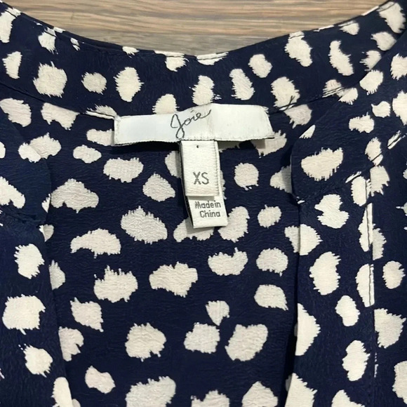 Joie Women’s Tie-Front navy Tank Top. 100% silk. XS - Picture 2 of 5